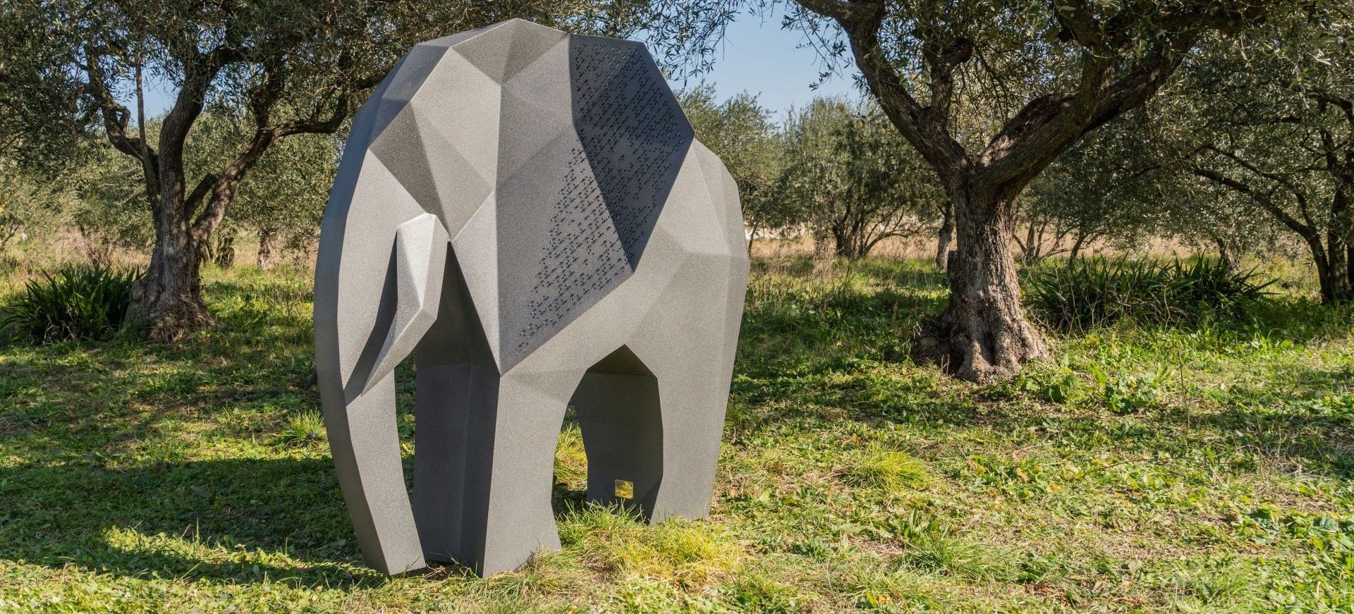 ELEPHANT 1600